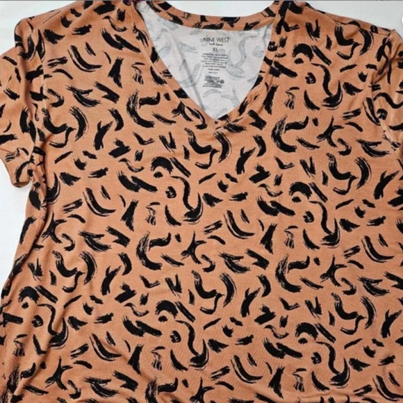 Nine West Shirt Womens XL Abstract Print Soft Spun Short Sleeve V-Neck Top - Picture 1 of 7